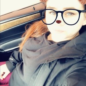 Meet your Posher, Carly